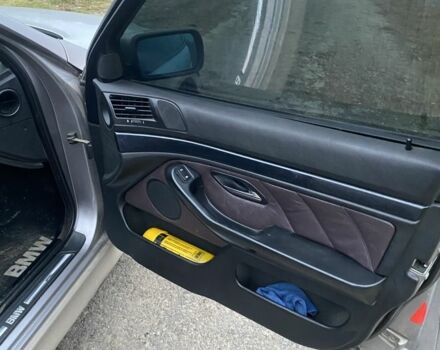 Серый БМВ 5 Серия, объемом двигателя 2 л и пробегом 300 тыс. км за 2850 $, фото 4 на Automoto.ua