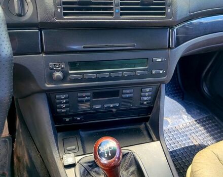 Серый БМВ 5 Серия, объемом двигателя 2.8 л и пробегом 210 тыс. км за 2700 $, фото 5 на Automoto.ua