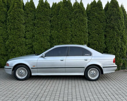 Серый БМВ 5 Серия, объемом двигателя 2.5 л и пробегом 322 тыс. км за 3100 $, фото 1 на Automoto.ua