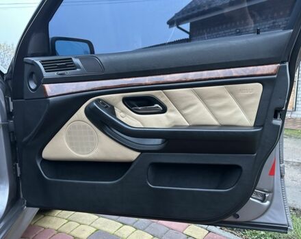 Сірий БМВ 5 Серія, об'ємом двигуна 2.5 л та пробігом 250 тис. км за 8000 $, фото 4 на Automoto.ua