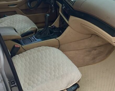 Серый БМВ 5 Серия, объемом двигателя 2.5 л и пробегом 334 тыс. км за 3000 $, фото 3 на Automoto.ua