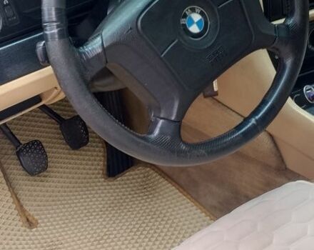 Серый БМВ 5 Серия, объемом двигателя 2.5 л и пробегом 334 тыс. км за 3000 $, фото 2 на Automoto.ua