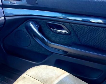 Серый БМВ 5 Серия, объемом двигателя 2.8 л и пробегом 210 тыс. км за 2700 $, фото 6 на Automoto.ua