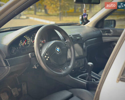 Серый БМВ 5 Серия, объемом двигателя 2.8 л и пробегом 540 тыс. км за 8000 $, фото 8 на Automoto.ua