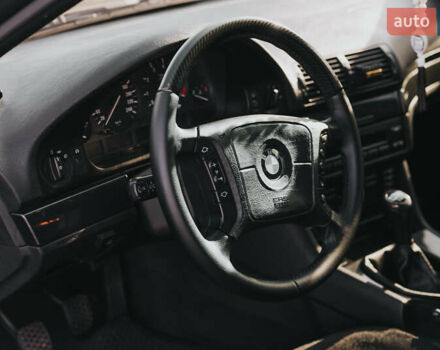 Серый БМВ 5 Серия, объемом двигателя 2.49 л и пробегом 268 тыс. км за 6000 $, фото 10 на Automoto.ua