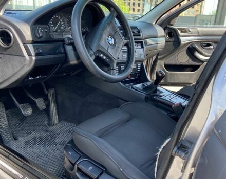 Серый БМВ 5 Серия, объемом двигателя 2.3 л и пробегом 418 тыс. км за 3600 $, фото 7 на Automoto.ua