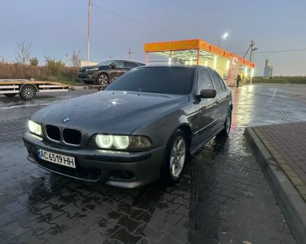 Серый БМВ 5 Серия, объемом двигателя 2.8 л и пробегом 250 тыс. км за 2500 $, фото 2 на Automoto.ua