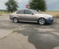 Серый БМВ 5 Серия, объемом двигателя 2 л и пробегом 300 тыс. км за 2303 $, фото 1 на Automoto.ua