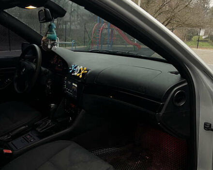 Серый БМВ 5 Серия, объемом двигателя 2.5 л и пробегом 340 тыс. км за 4499 $, фото 17 на Automoto.ua