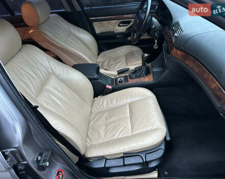 Сірий БМВ 5 Серія, об'ємом двигуна 2.5 л та пробігом 250 тис. км за 8000 $, фото 6 на Automoto.ua