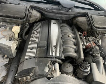 Серый БМВ 5 Серия, объемом двигателя 2 л и пробегом 260 тыс. км за 2600 $, фото 8 на Automoto.ua