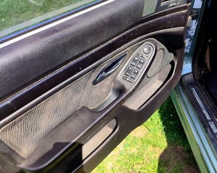 Серый БМВ 5 Серия, объемом двигателя 2.8 л и пробегом 210 тыс. км за 2700 $, фото 9 на Automoto.ua