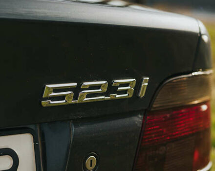 Серый БМВ 5 Серия, объемом двигателя 2.49 л и пробегом 268 тыс. км за 6000 $, фото 5 на Automoto.ua