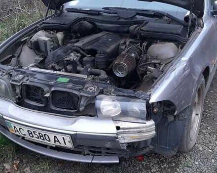 Серый БМВ 5 Серия, объемом двигателя 2.8 л и пробегом 343 тыс. км за 3100 $, фото 1 на Automoto.ua