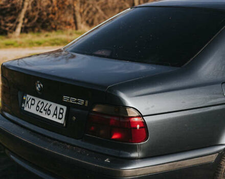 Серый БМВ 5 Серия, объемом двигателя 2.49 л и пробегом 268 тыс. км за 6000 $, фото 13 на Automoto.ua