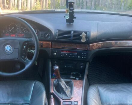 Серый БМВ 5 Серия, объемом двигателя 2.5 л и пробегом 370 тыс. км за 3800 $, фото 10 на Automoto.ua