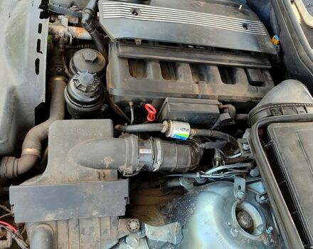 Серый БМВ 5 Серия, объемом двигателя 2.8 л и пробегом 210 тыс. км за 2700 $, фото 1 на Automoto.ua