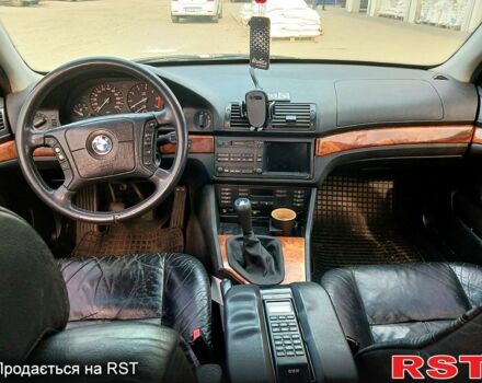 Серый БМВ 5 Серия, объемом двигателя 3.5 л и пробегом 400 тыс. км за 4200 $, фото 4 на Automoto.ua