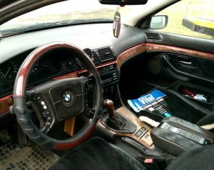 Серый БМВ 5 Серия, объемом двигателя 2.5 л и пробегом 350 тыс. км за 4000 $, фото 3 на Automoto.ua