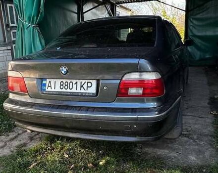 Серый БМВ 5 Серия, объемом двигателя 3.5 л и пробегом 300 тыс. км за 3800 $, фото 1 на Automoto.ua