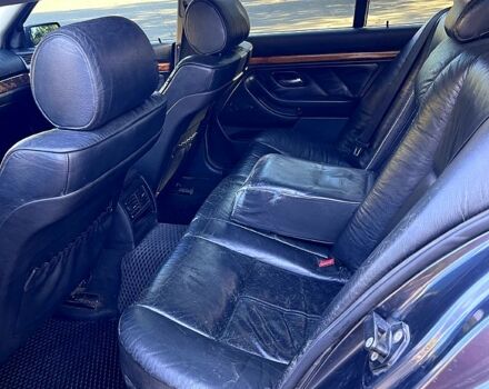 Серый БМВ 5 Серия, объемом двигателя 2.5 л и пробегом 395 тыс. км за 3350 $, фото 5 на Automoto.ua