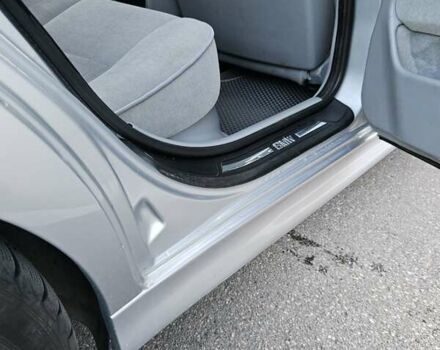 БМВ 5 Серия 1997 в Киеве на Automoto.ua Серый БМВ 5 Серия, объемом двигателя 2.5 л и пробегом 375 тыс. км за 4900 $, фото 38 на Automoto.ua