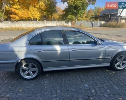 Серый БМВ 5 Серия, объемом двигателя 2 л и пробегом 500 тыс. км за 3300 $, фото 4 на Automoto.ua