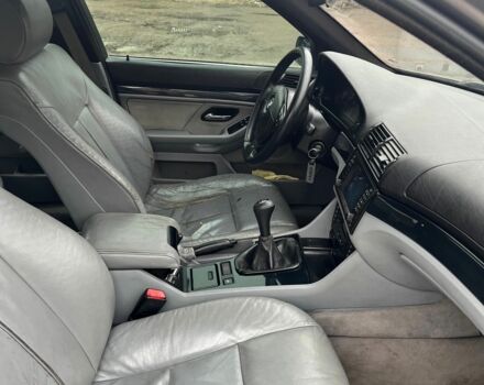 Серый БМВ 5 Серия, объемом двигателя 2 л и пробегом 420 тыс. км за 5000 $, фото 7 на Automoto.ua