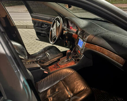 Серый БМВ 5 Серия, объемом двигателя 3.5 л и пробегом 570 тыс. км за 3400 $, фото 11 на Automoto.ua