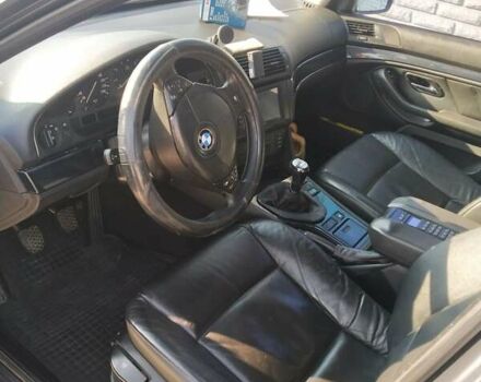 Серый БМВ 5 Серия, объемом двигателя 2 л и пробегом 300 тыс. км за 6000 $, фото 4 на Automoto.ua