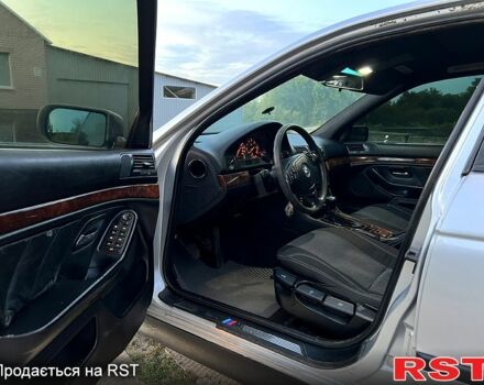 Серый БМВ 5 Серия, объемом двигателя 2 л и пробегом 300 тыс. км за 2999 $, фото 8 на Automoto.ua