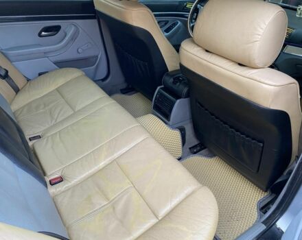 Серый БМВ 5 Серия, объемом двигателя 2 л и пробегом 650 тыс. км за 5000 $, фото 1 на Automoto.ua