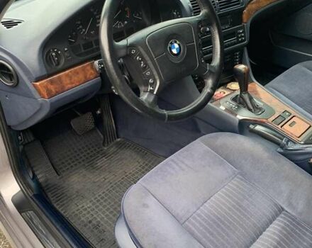Серый БМВ 5 Серия, объемом двигателя 3.5 л и пробегом 262 тыс. км за 6999 $, фото 7 на Automoto.ua