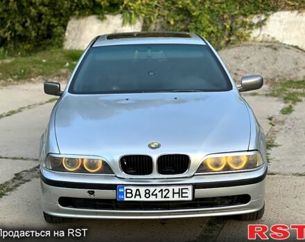 Серый БМВ 5 Серия, объемом двигателя 2 л и пробегом 300 тыс. км за 2999 $, фото 1 на Automoto.ua