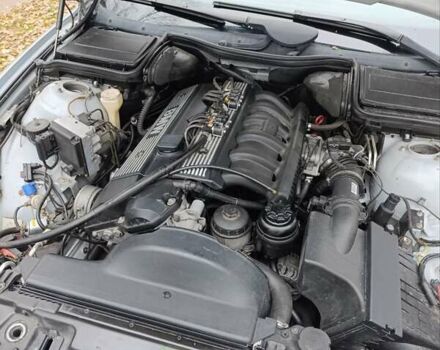 Серый БМВ 5 Серия, объемом двигателя 1.99 л и пробегом 389 тыс. км за 3800 $, фото 24 на Automoto.ua