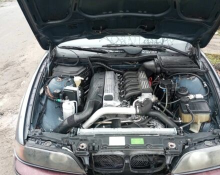 Сірий БМВ 5 Серія, об'ємом двигуна 2.5 л та пробігом 300 тис. км за 3000 $, фото 5 на Automoto.ua