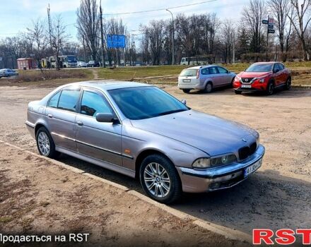 Серый БМВ 5 Серия, объемом двигателя 3.5 л и пробегом 400 тыс. км за 4200 $, фото 1 на Automoto.ua