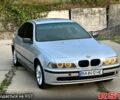 Серый БМВ 5 Серия, объемом двигателя 2 л и пробегом 300 тыс. км за 2999 $, фото 1 на Automoto.ua