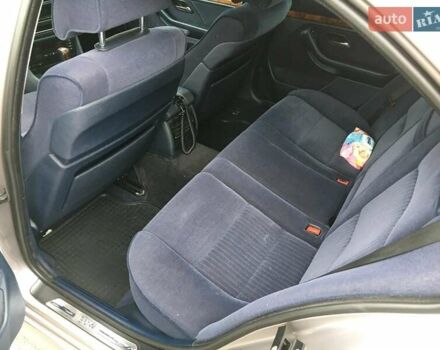 Серый БМВ 5 Серия, объемом двигателя 3.5 л и пробегом 262 тыс. км за 6999 $, фото 4 на Automoto.ua