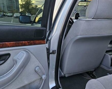 БМВ 5 Серия 1997 в Киеве на Automoto.ua Серый БМВ 5 Серия, объемом двигателя 2.5 л и пробегом 375 тыс. км за 4900 $, фото 44 на Automoto.ua