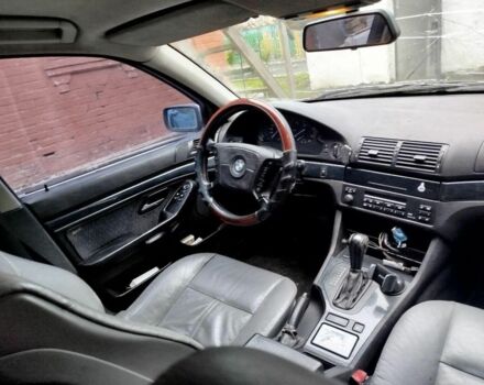 Серый БМВ 5 Серия, объемом двигателя 2.5 л и пробегом 300 тыс. км за 238 $, фото 3 на Automoto.ua