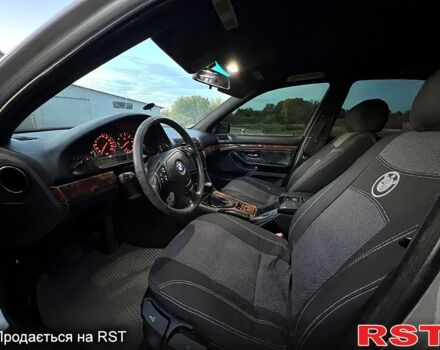 Серый БМВ 5 Серия, объемом двигателя 2 л и пробегом 300 тыс. км за 2999 $, фото 10 на Automoto.ua