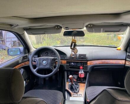 Серый БМВ 5 Серия, объемом двигателя 2.5 л и пробегом 425 тыс. км за 3550 $, фото 5 на Automoto.ua