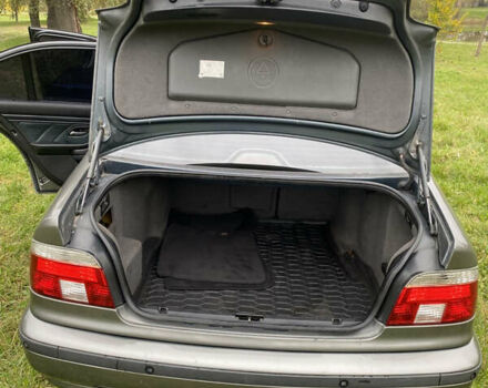 Серый БМВ 5 Серия, объемом двигателя 2.8 л и пробегом 400 тыс. км за 5000 $, фото 4 на Automoto.ua