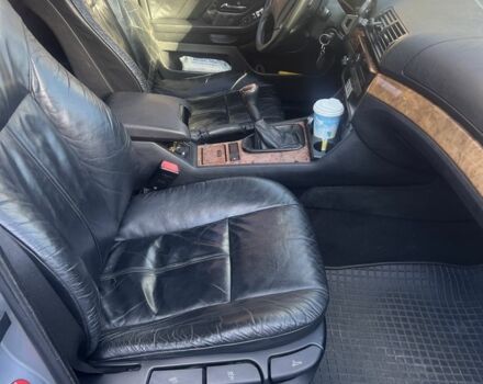 Серый БМВ 5 Серия, объемом двигателя 2 л и пробегом 500 тыс. км за 3300 $, фото 3 на Automoto.ua