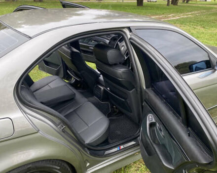 Серый БМВ 5 Серия, объемом двигателя 2.8 л и пробегом 400 тыс. км за 5000 $, фото 3 на Automoto.ua