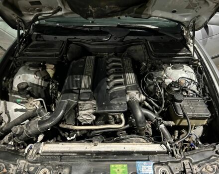 Серый БМВ 5 Серия, объемом двигателя 0.25 л и пробегом 450 тыс. км за 4900 $, фото 6 на Automoto.ua