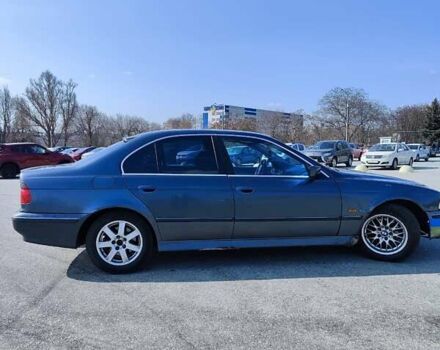 Серый БМВ 5 Серия, объемом двигателя 2.79 л и пробегом 507 тыс. км за 3300 $, фото 5 на Automoto.ua