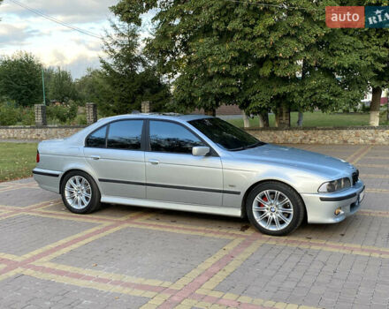 Серый БМВ 5 Серия, объемом двигателя 4.4 л и пробегом 577 тыс. км за 6700 $, фото 8 на Automoto.ua