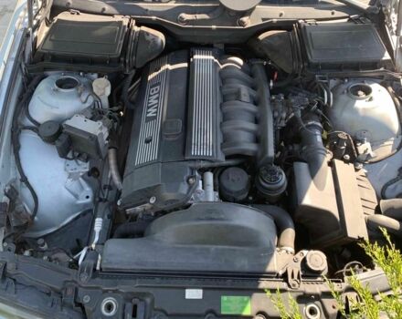 Серый БМВ 5 Серия, объемом двигателя 2 л и пробегом 363 тыс. км за 3900 $, фото 5 на Automoto.ua